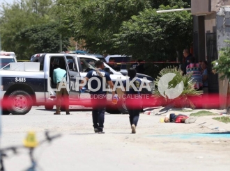 Frente a Los Vecinos