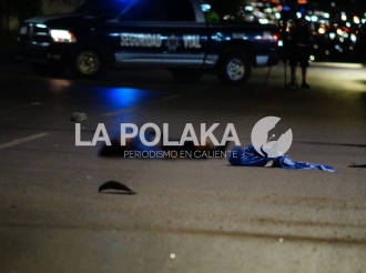 Por Si Ven Un Carro Negro