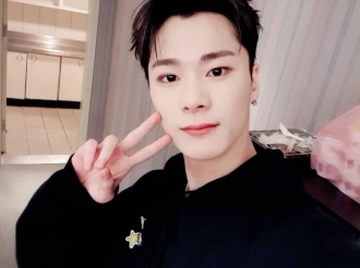 Repentinitis a Moonbin