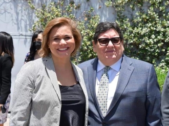 Lo Persigue Una Maldición