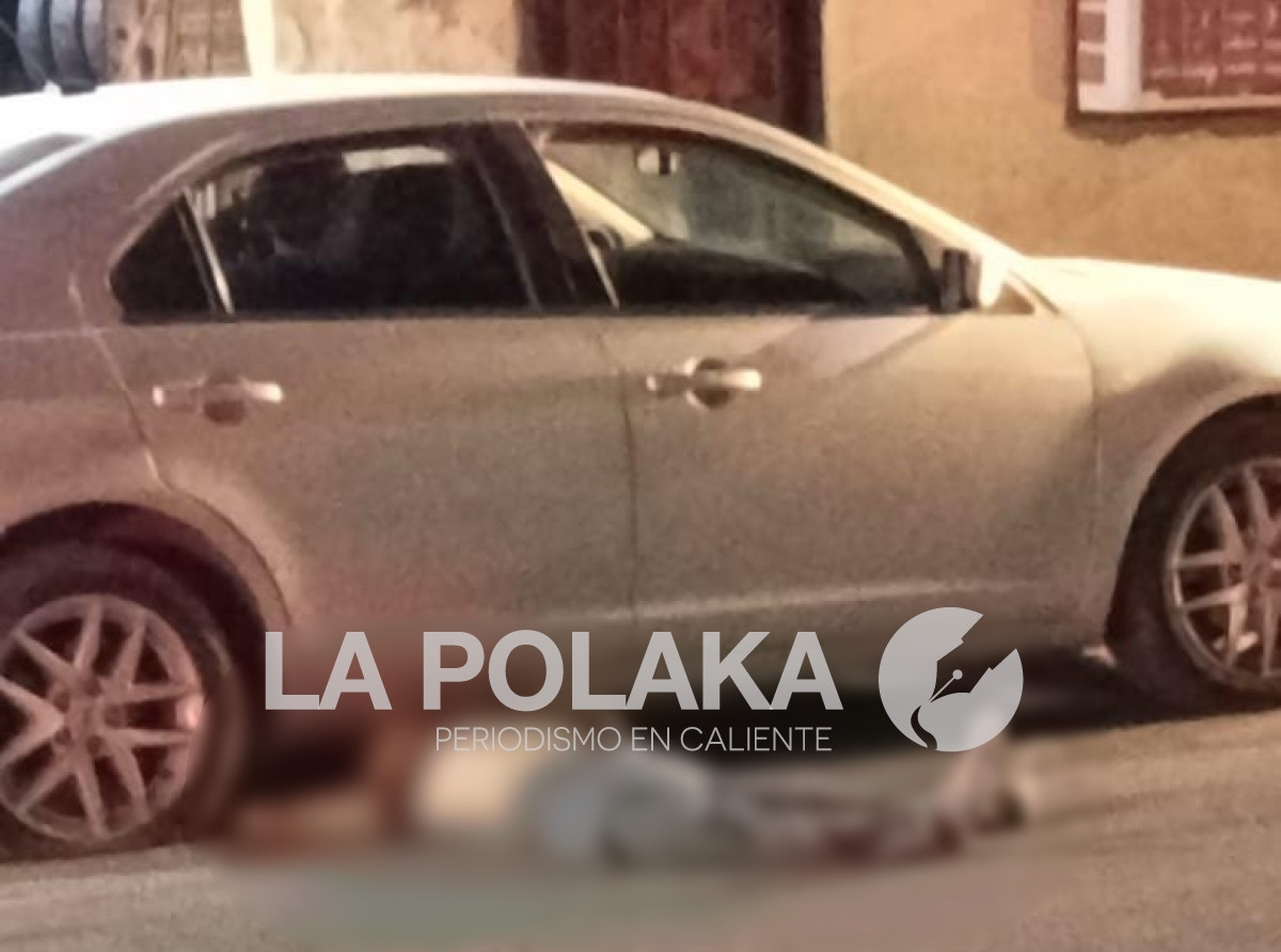 A Manos de la Poli