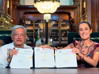 Escriben Su Epitafio Político