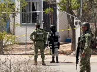 Sin Pistola No Son Nada