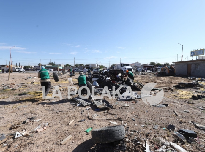 Escoba a Basureros Urbanos