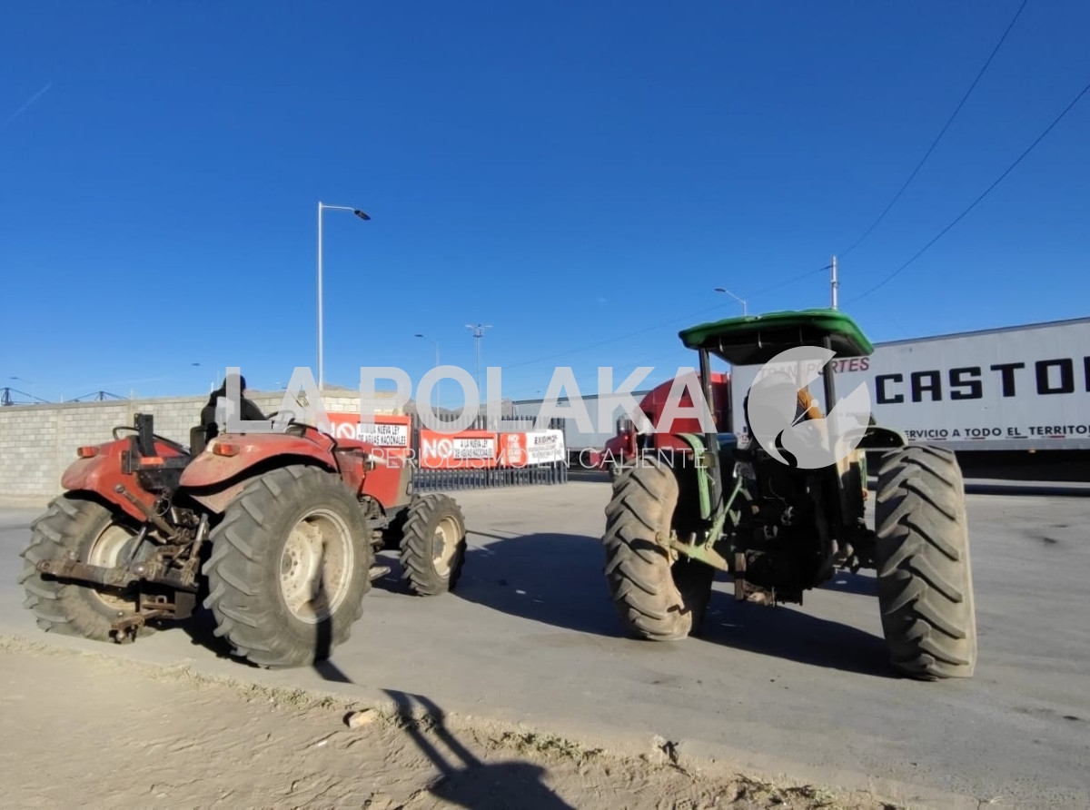 Rancheros Tunean Tractores