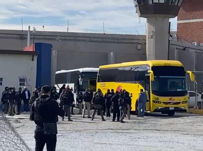 Chicas Malas Cambian Hotel
