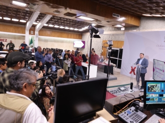 Mano de Gato a Escuelas