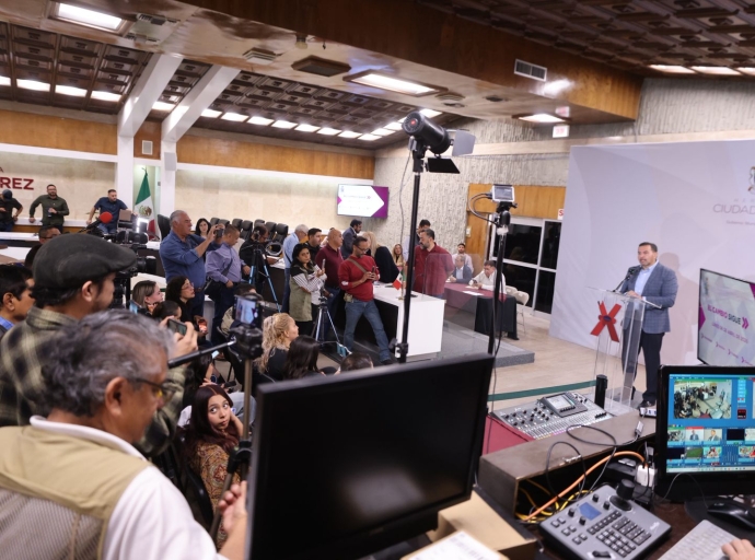 Mano de Gato a Escuelas