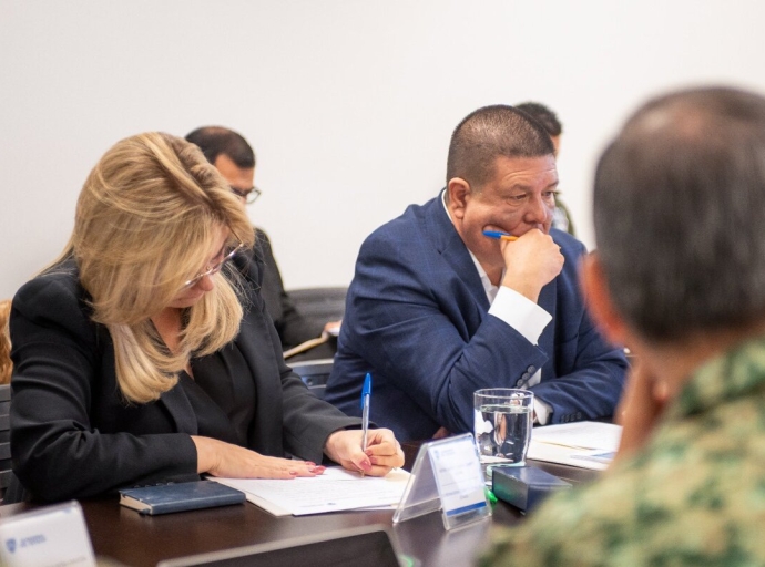 Una Renuncia no Es Suficiente...